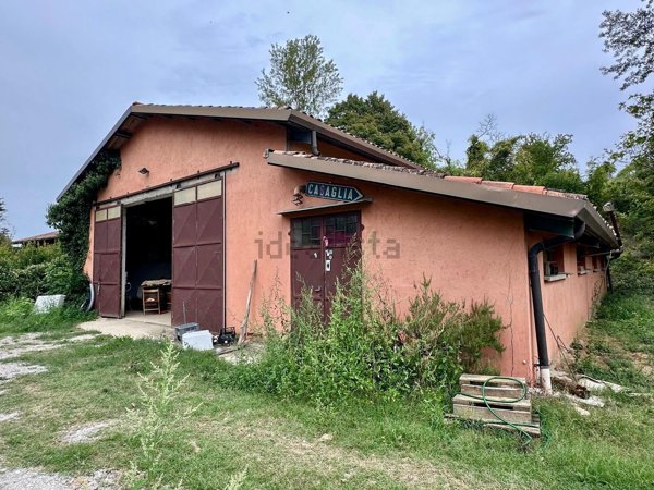 capannone in vendita a Dozza