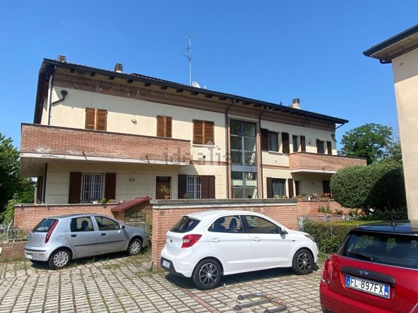 ufficio in vendita a Dozza in zona Toscanella