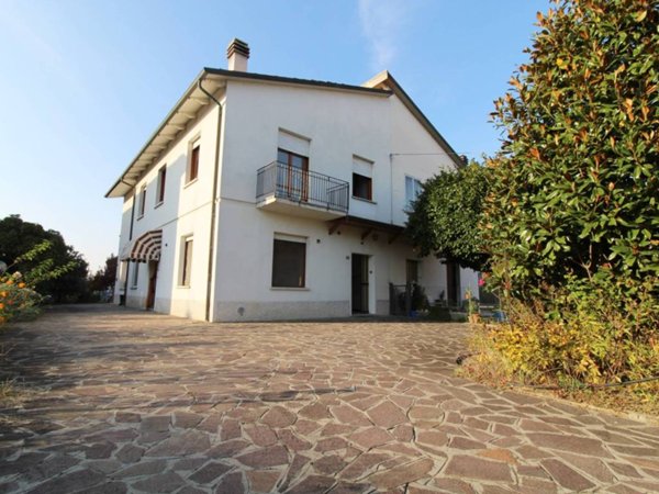 casa indipendente in vendita a Dozza in zona Toscanella