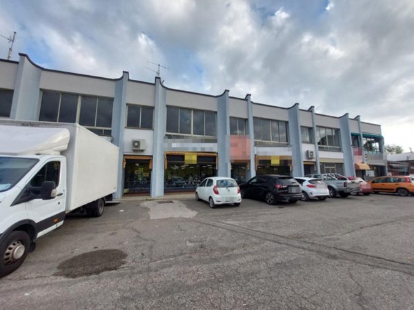 negozio in vendita a Dozza in zona Toscanella