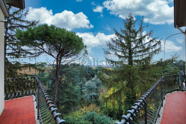 casa indipendente in vendita a Dozza