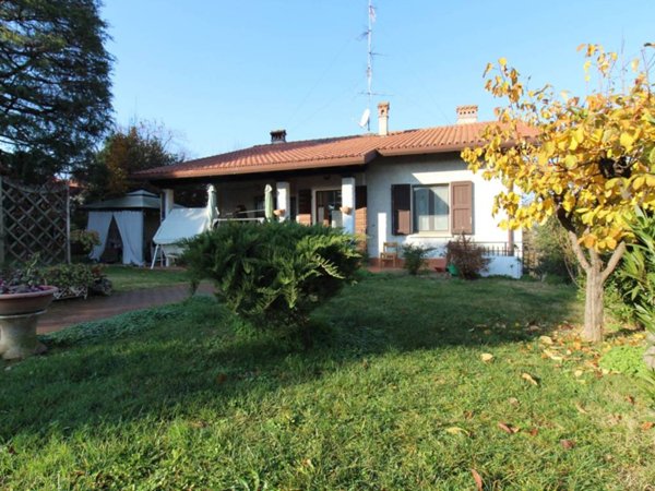 casa indipendente in vendita a Dozza in zona Toscanella
