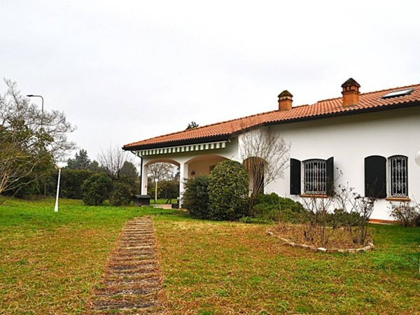 casa indipendente in vendita a Dozza