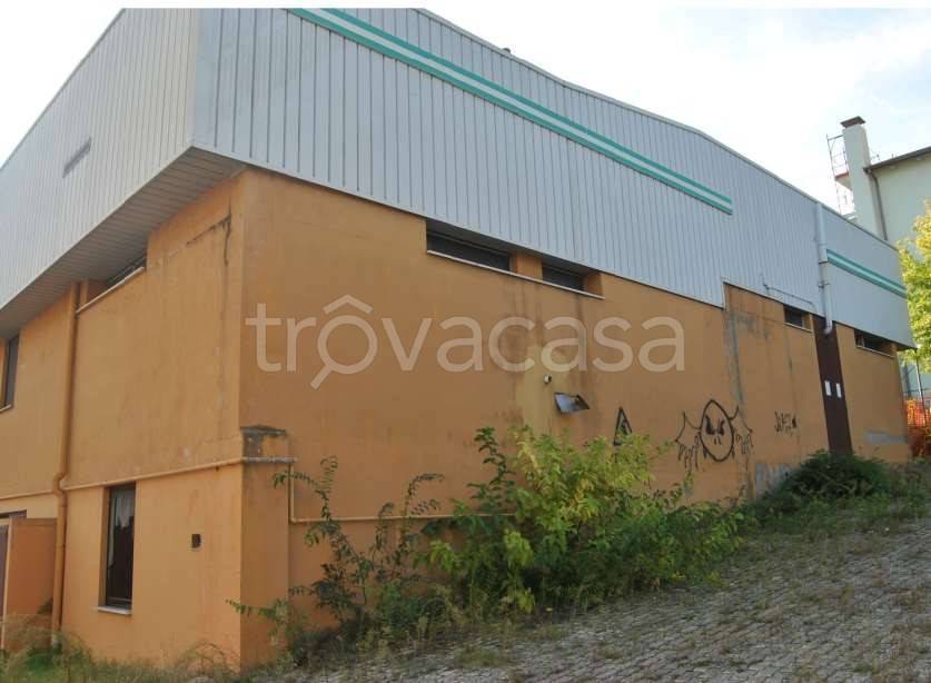 negozio in vendita a Dozza in zona Toscanella