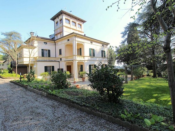 casa indipendente in vendita a Dozza