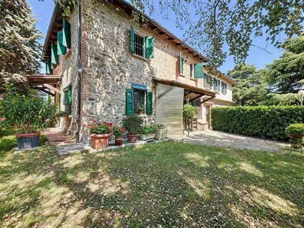 casa indipendente in vendita a Dozza