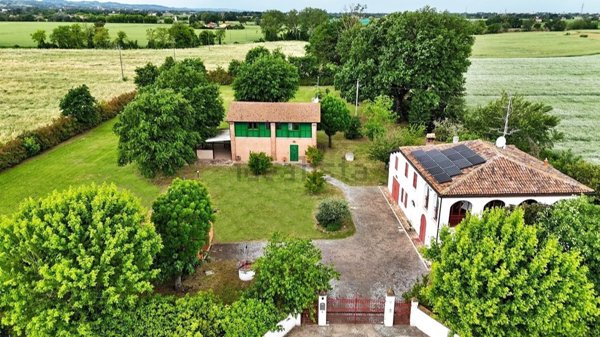 casa indipendente in vendita a Dozza in zona Toscanella