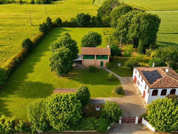 casa indipendente in vendita a Dozza in zona Toscanella