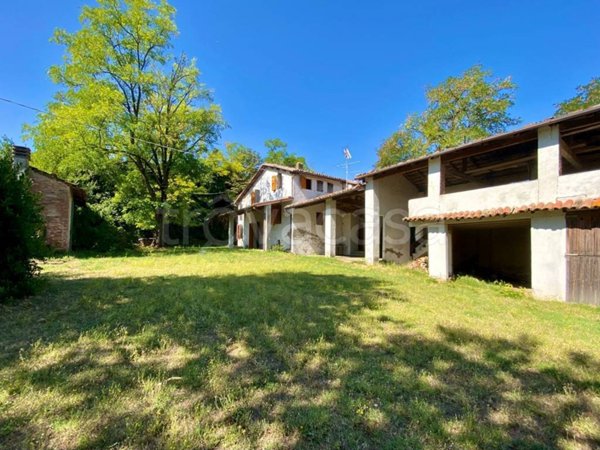 casa indipendente in vendita a Dozza