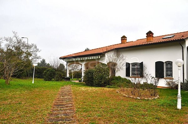 casa indipendente in vendita a Dozza