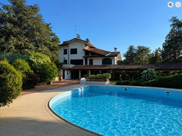 villa in vendita a Dozza in zona Toscanella