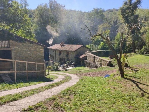 casa indipendente in vendita a Fontanelice
