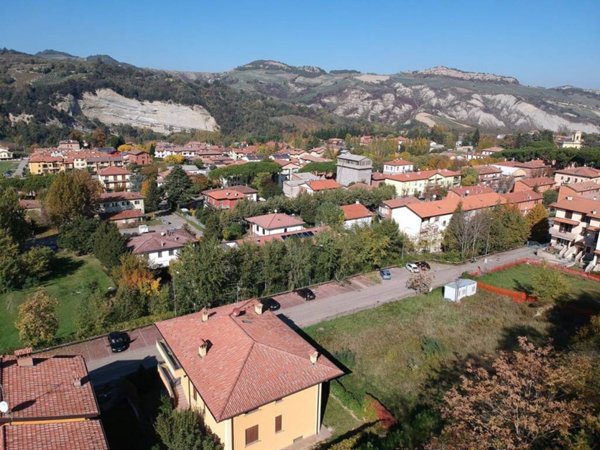 casa indipendente in vendita a Fontanelice