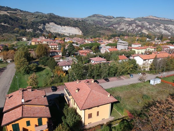 casa indipendente in vendita a Fontanelice
