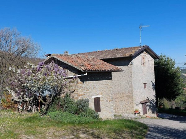 casa indipendente in vendita a Fontanelice