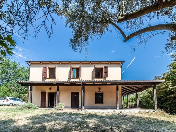 casa indipendente in vendita a Fontanelice