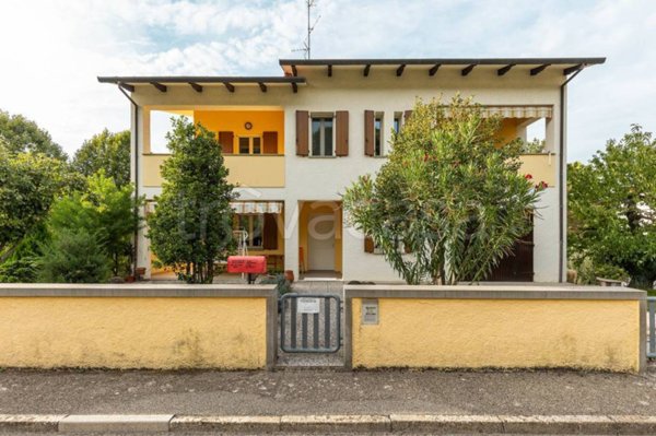 casa indipendente in vendita a Fontanelice
