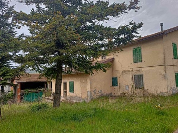 casa indipendente in vendita a Gaggio Montano in zona Pietracolora
