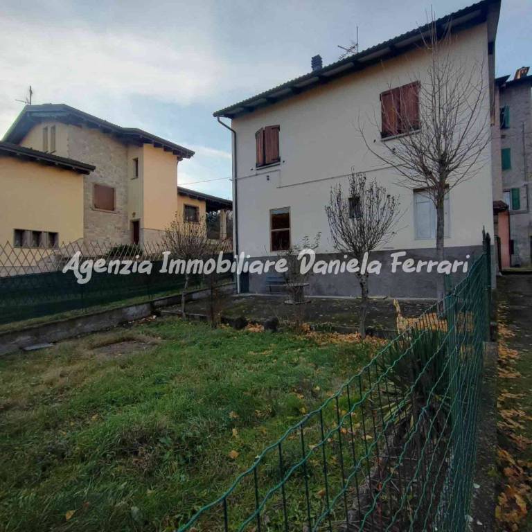 casa indipendente in vendita a Gaggio Montano in zona Marano