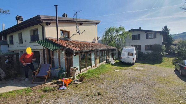 casa indipendente in vendita a Gaggio Montano