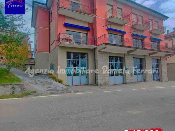 appartamento in vendita a Gaggio Montano in zona Pietracolora