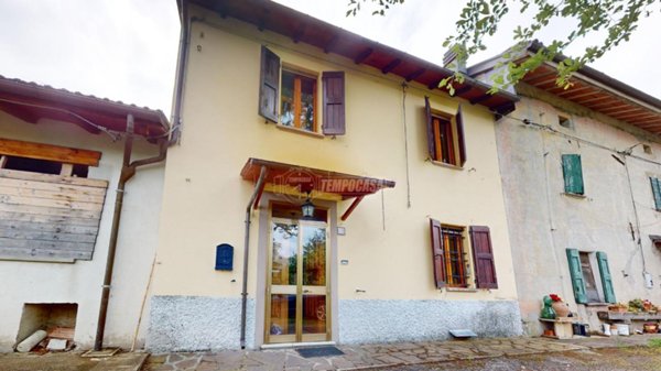 casa indipendente in vendita a Gaggio Montano in zona Marano