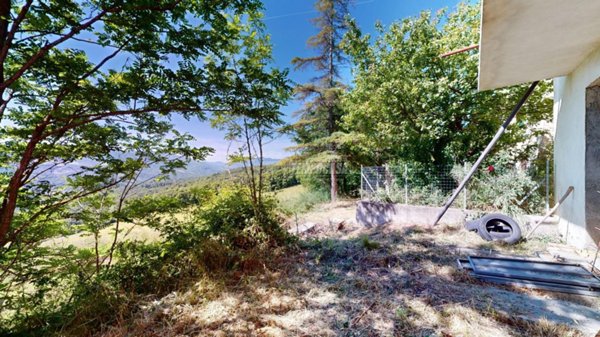 casa indipendente in vendita a Gaggio Montano in zona Marano