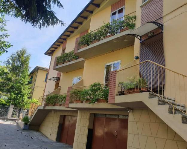 intera palazzina in vendita a Gaggio Montano