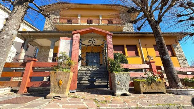 negozio in vendita a Gaggio Montano in zona Marano