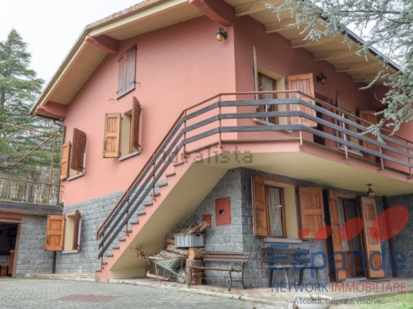 casa indipendente in vendita a Gaggio Montano in zona Marano