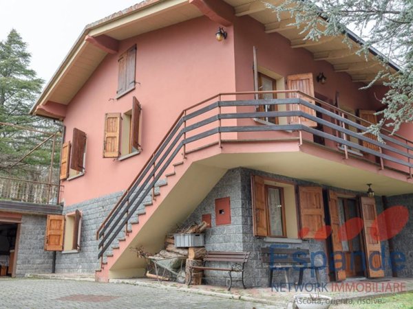 casa indipendente in vendita a Gaggio Montano in zona Marano