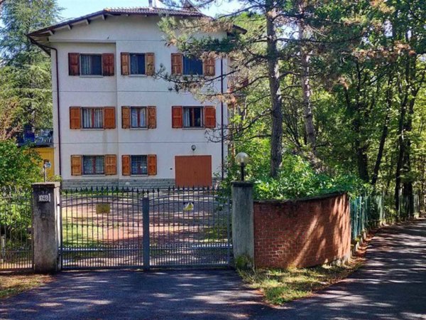casa indipendente in vendita a Gaggio Montano in zona Marano