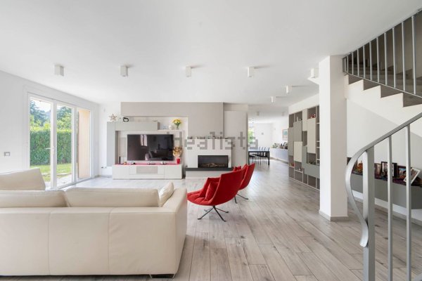 casa indipendente in vendita a Gaggio Montano