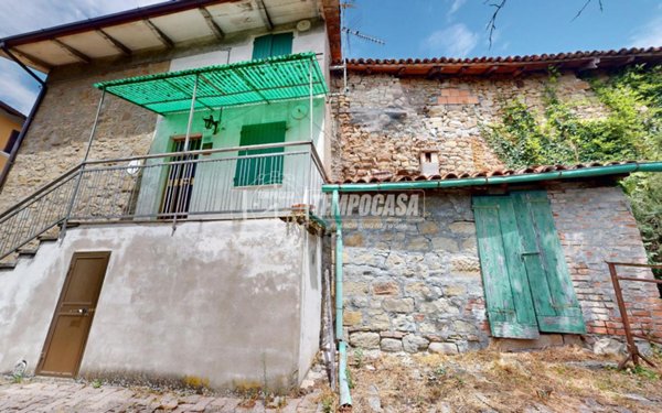casa indipendente in vendita a Gaggio Montano