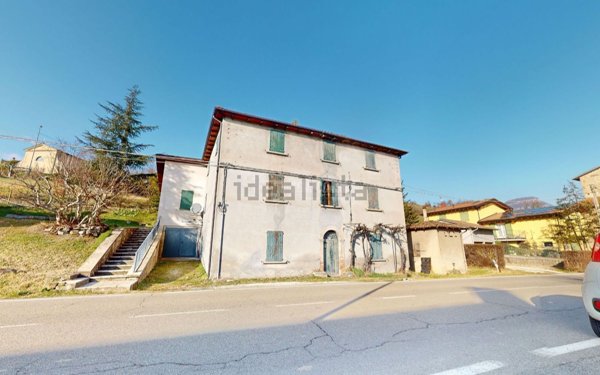 appartamento in vendita a Gaggio Montano in zona Marano