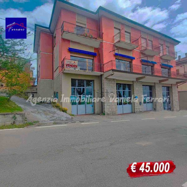 appartamento in vendita a Gaggio Montano in zona Pietracolora