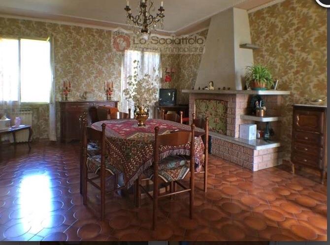 casa indipendente in vendita a Gaggio Montano