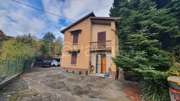 casa indipendente in vendita a Gaggio Montano