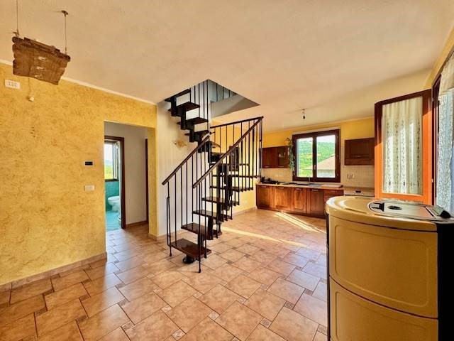 appartamento in vendita a Gaggio Montano in zona Marano