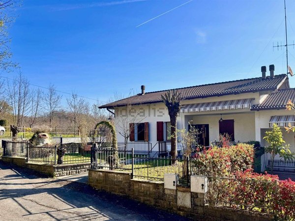 casa indipendente in vendita a Gaggio Montano in zona Abetaia