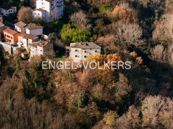 casa indipendente in vendita a Gaggio Montano in zona Bombiana