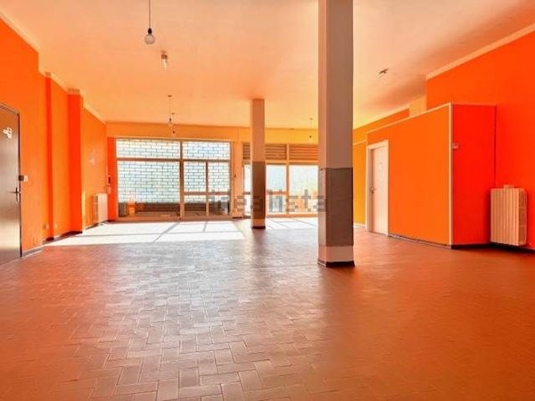 ufficio in vendita a Gaggio Montano in zona Silla