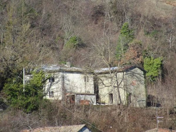 casa indipendente in vendita a Gaggio Montano in zona Pietracolora