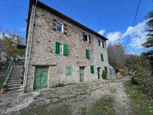 appartamento in vendita a Gaggio Montano in zona Abetaia