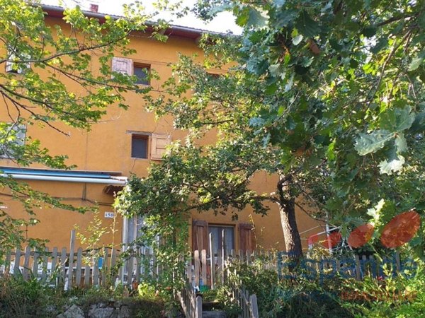 casa indipendente in vendita a Gaggio Montano
