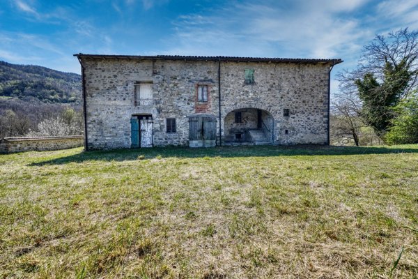 casa indipendente in vendita a Gaggio Montano