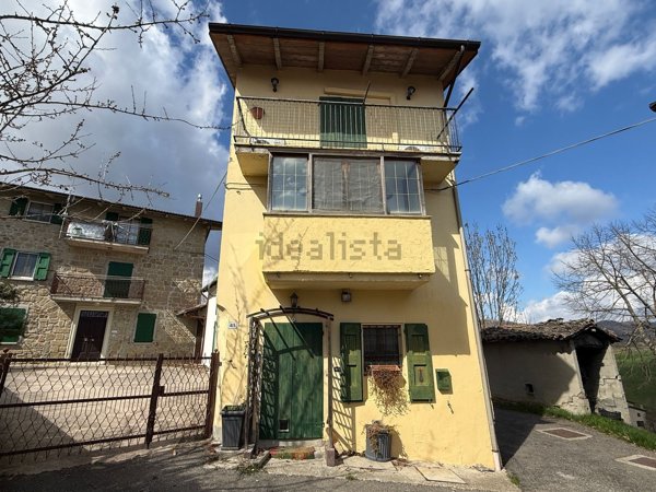 appartamento in vendita a Gaggio Montano in zona Abetaia