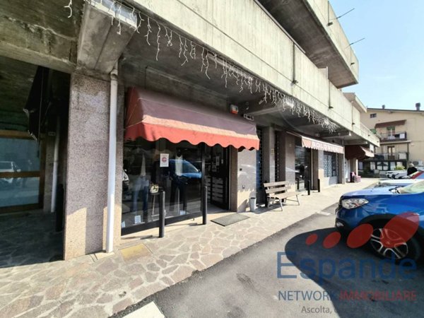 negozio in vendita a Gaggio Montano in zona Marano