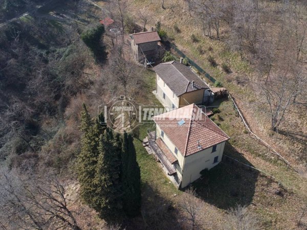 casa indipendente in vendita a Gaggio Montano in zona Marano