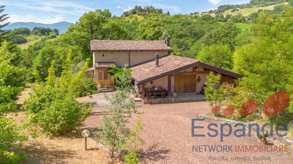 casa indipendente in vendita a Gaggio Montano